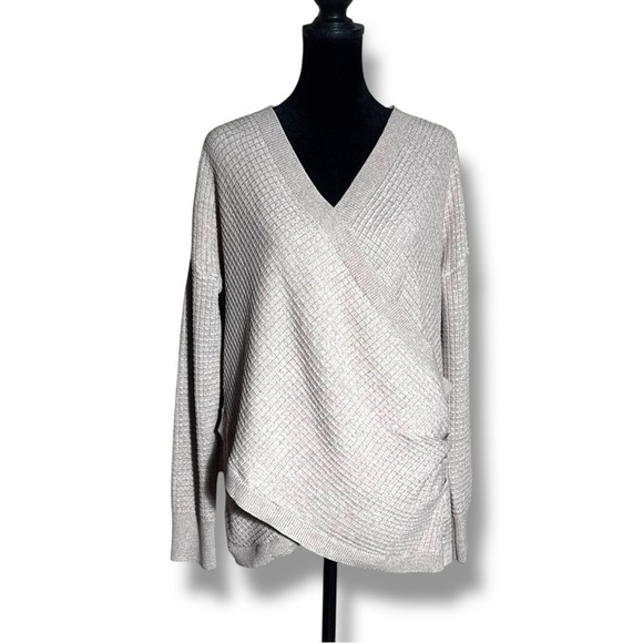 unbranded Sweaters - Unbranded Chic Cozy Cream V-Neck Wrap Front Long Sleeve Knit Size Large Sweater